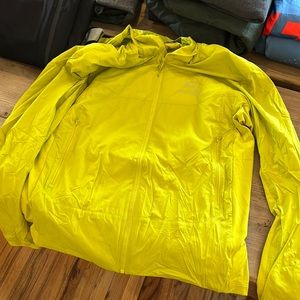 Arcteryx lightweight puffer jacket